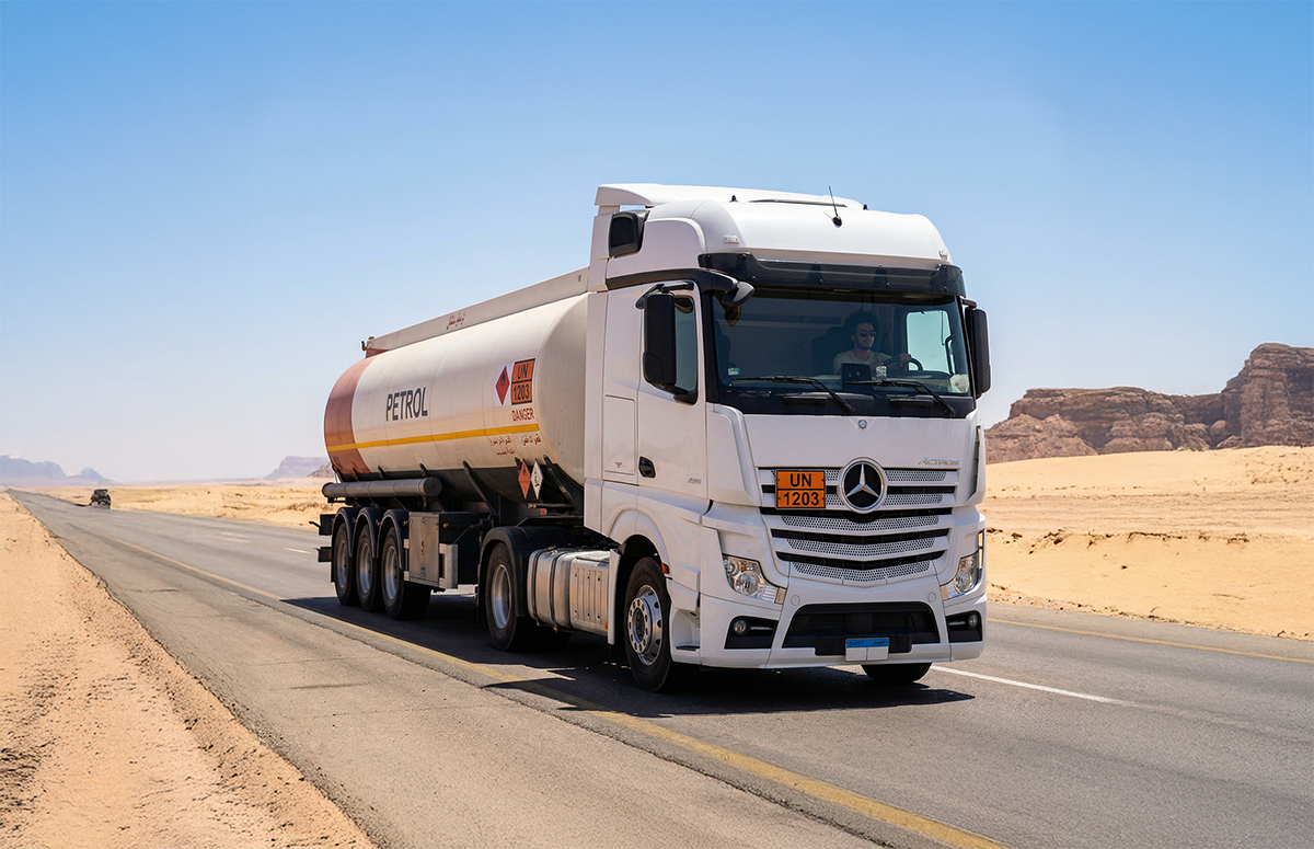 إجراءات السلامة المتبعة في نقل البضائع الخطرة برياً داخل مصر